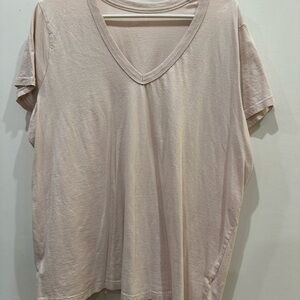 Universal Thread Women's Beige V-Neck Tee